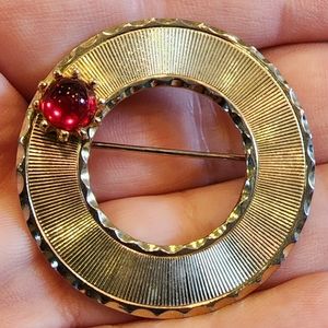 Beaujewels signed convertible Goldtone brooch